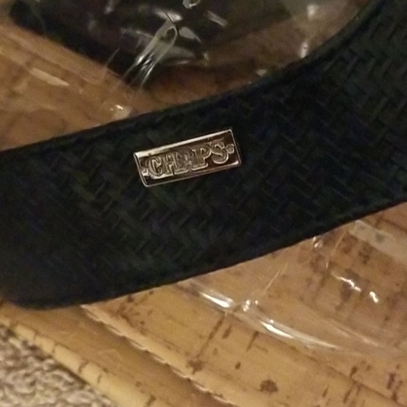 Shoes - Picture 2 of 4